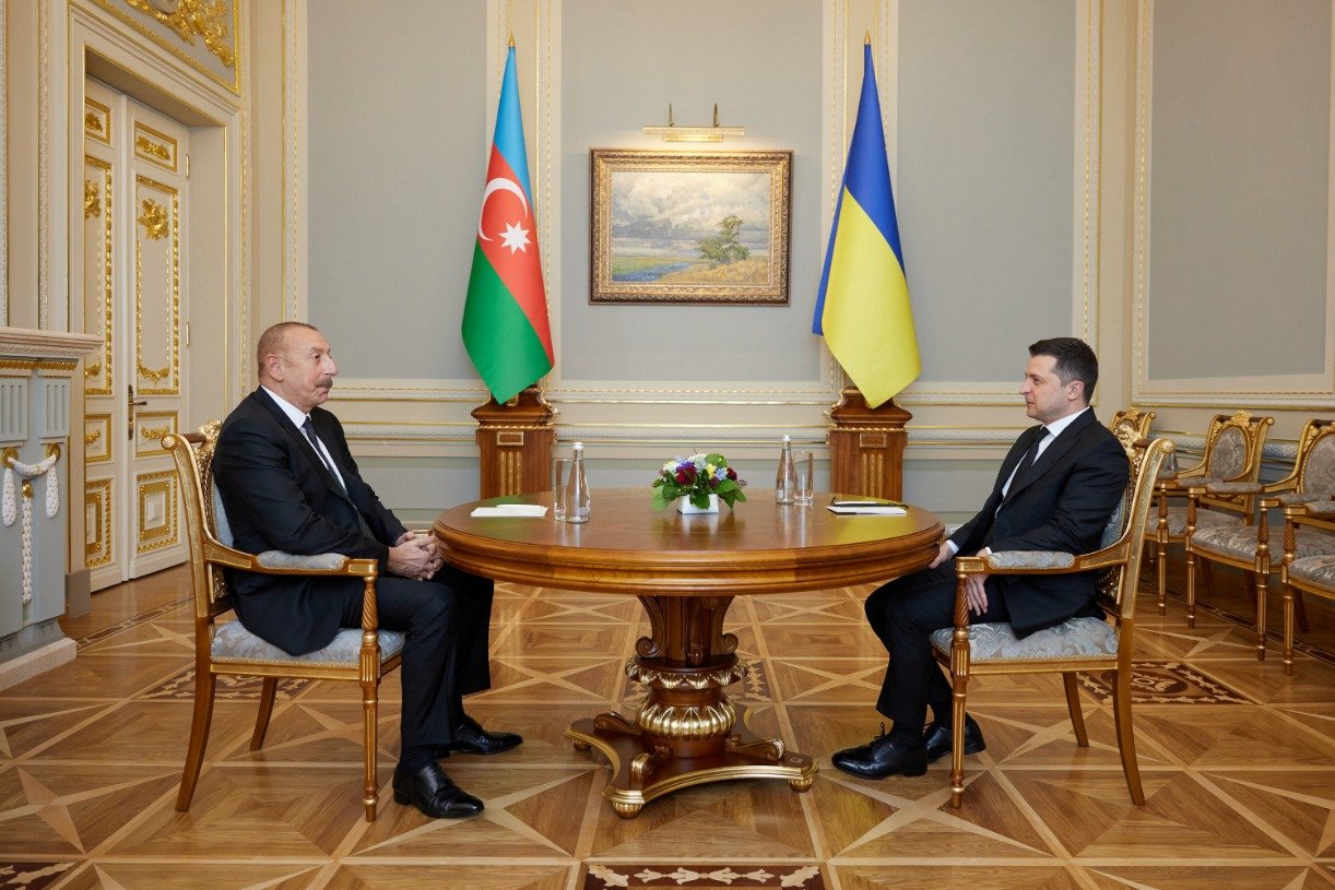2022 01 14T112156Z 401354233 RC2ZYR967NGY RTRMADP 3 UKRAINE AZERBAIJAN.JPG