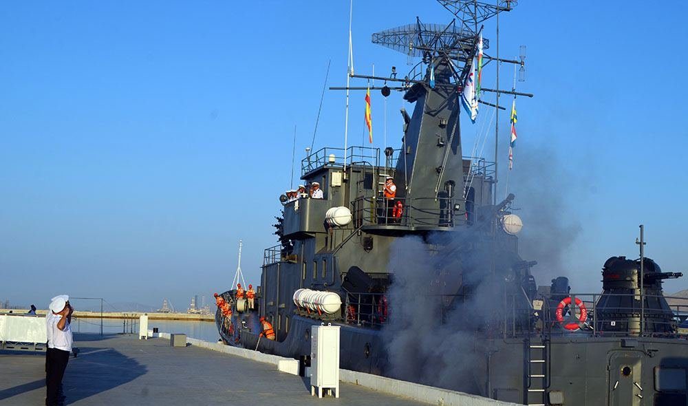 Azerbaidjani patrol ship.jpg visits Russian port