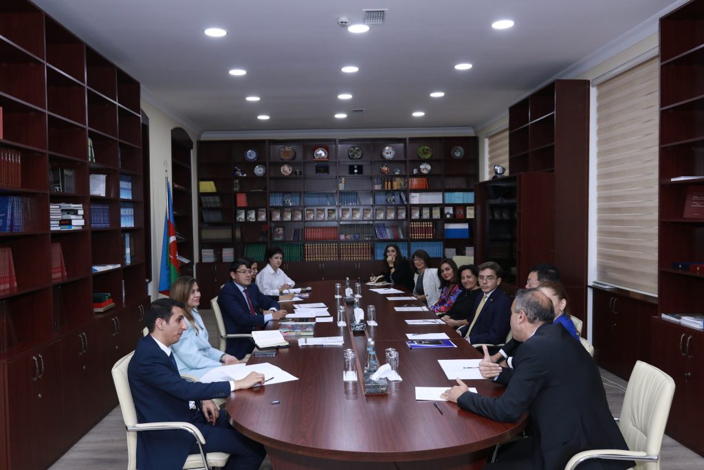 tomris azeri-2