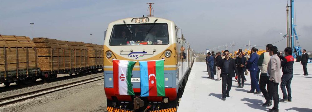 05-zs-russian_rial_delegation_rasht-astara_1418-ab_lead
