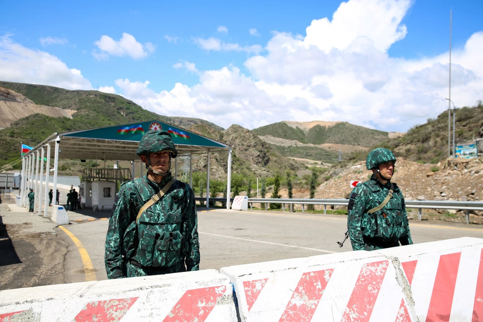Nagorno karabakh border azerbaijan